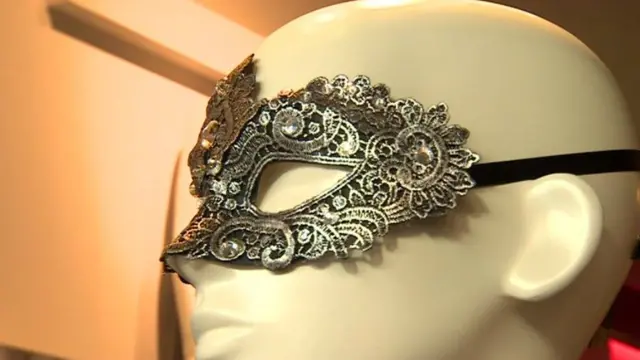 Lace headband