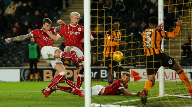 Aden Flint scores