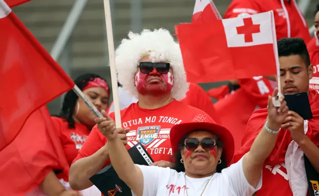 Tonga fans