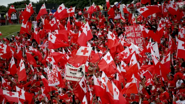 Tonga fans