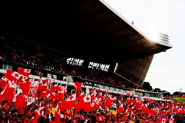 Tonga fans