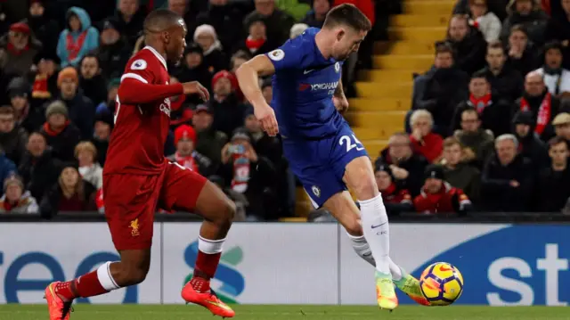 Gary Cahill attempts a 'rabona'