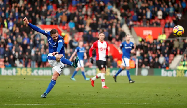 Everton's Gylfi Sigurdsson