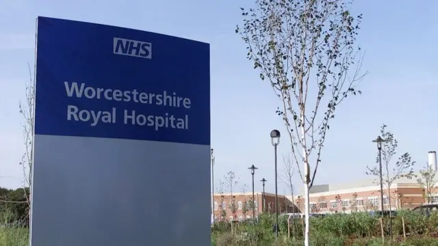 Worcestershire Royal Hospital (sign)