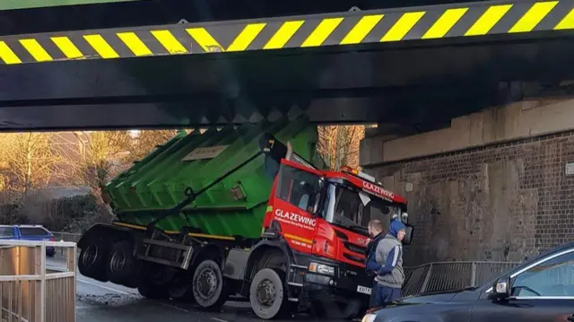 skip lorry