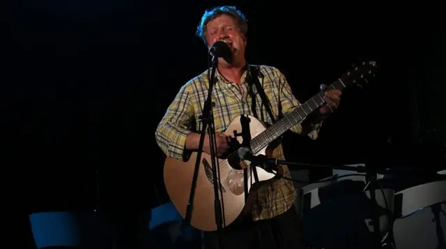 Glenn Tilbrook