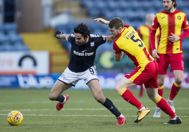 Dundee's Sofien Moussa and Partick Thistle's Niall Keown