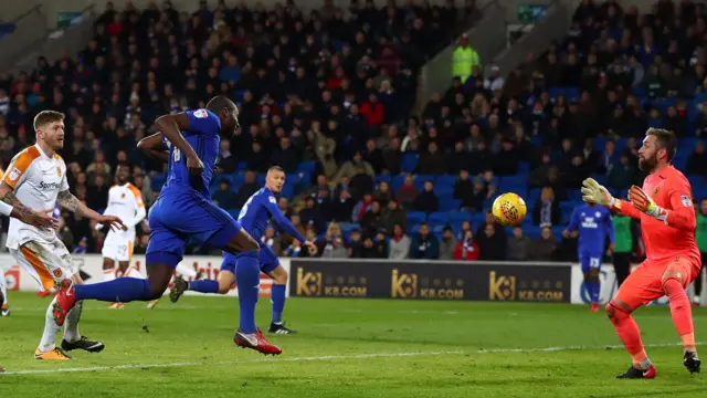 Sol Bamba scores