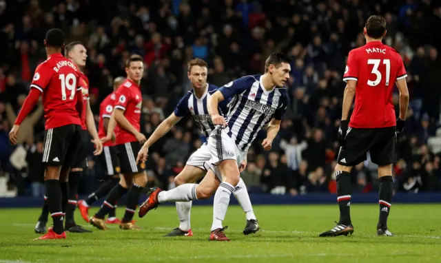 Gareth Barry celebrates