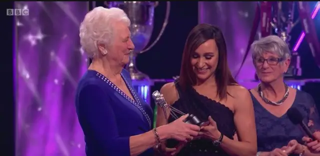 Jessica Ennis-Hill receives the lifetime achievement award