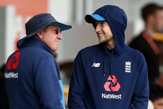 Trevor Bayliss and Joe Root