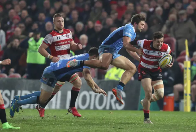 Billy Burns makes a break for Gloucester