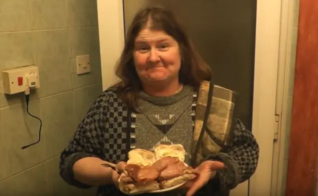 Kay demonstrates how to make a 'bacon buttie'