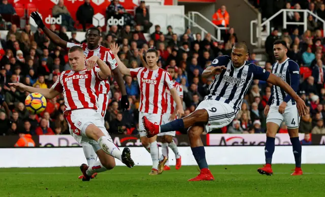 Salomon Rondon has a shot at goal