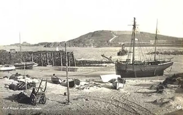 Fort Albert from the Old Harbour.