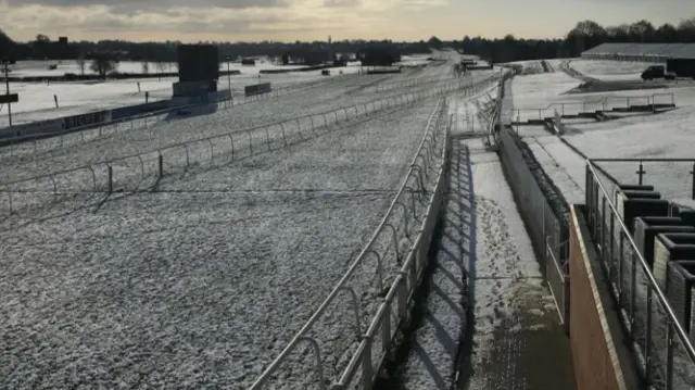 Snow at Leicester races