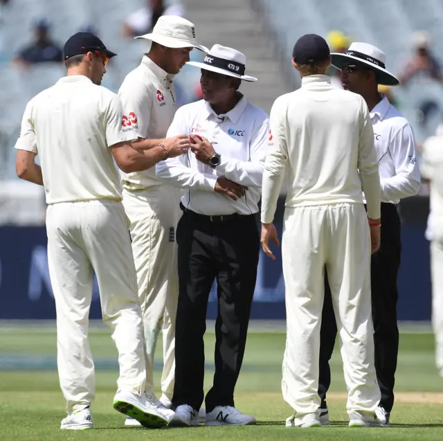 England talk to umpires