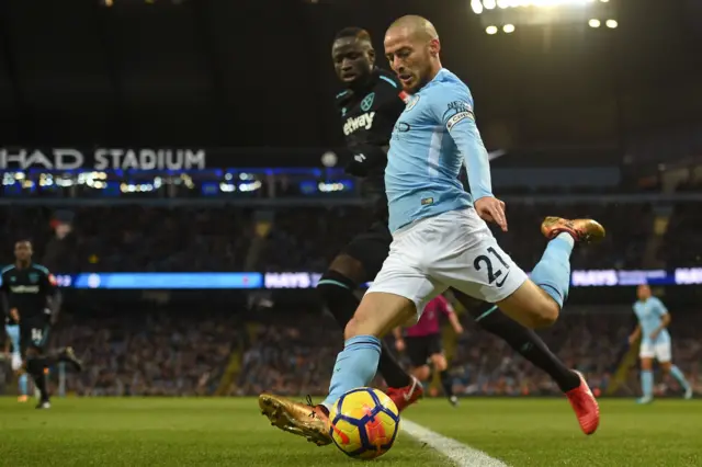 David Silva attempts a cross