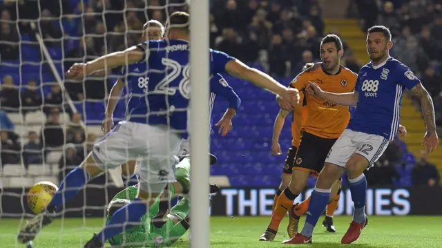 Leo Bonatini scores for Wolves