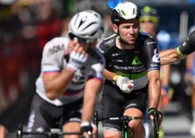 Mark Cavendish cycling