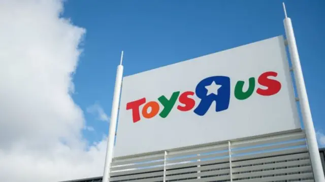 Toys R Us shop front