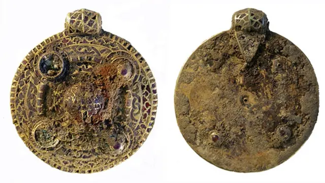 Pendant found at Winfarthing