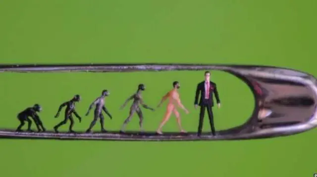 Willard Wigan sculpture