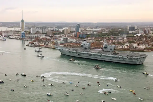 HMS Queen Elizabeth arrives in Portsmouth