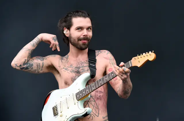 Simon Neil of Biffy Clyro