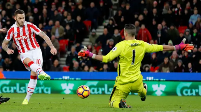 Joel saves from Marko Arnautovic