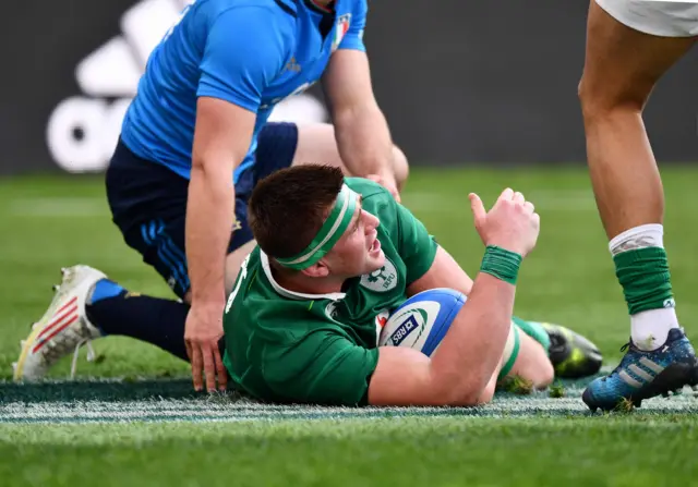 CJ Stander scores a try