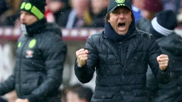 Antonio Conte celebrates