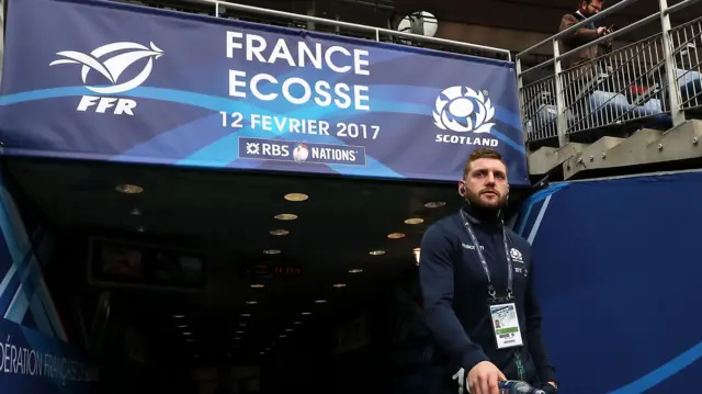 Finn russell in Paris