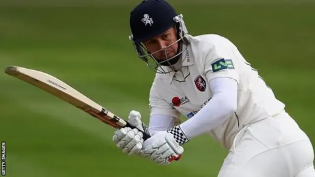 Former Kent and England wicket-keeper Geraint Jones says he's excited by the prospect of watching England under new Test captain Joe Root.