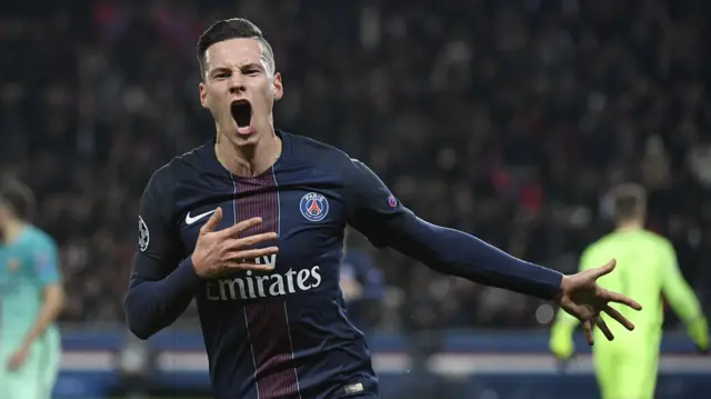 Julian Draxler of PSG celebrates