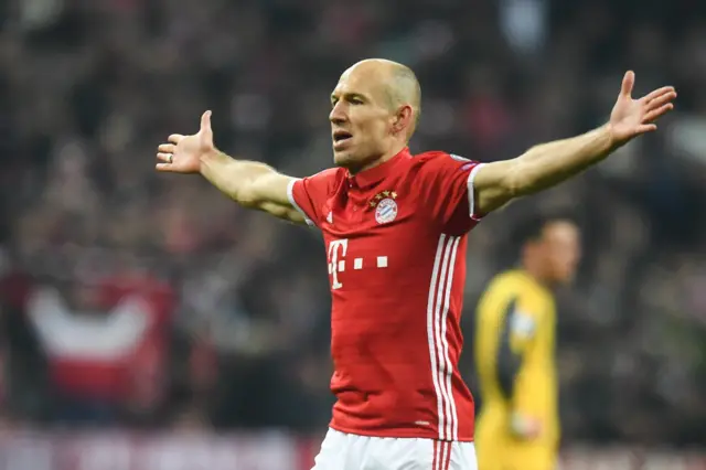 Arjen Robben celebrates