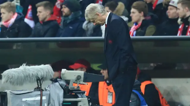 Arsene Wenger looks dejected