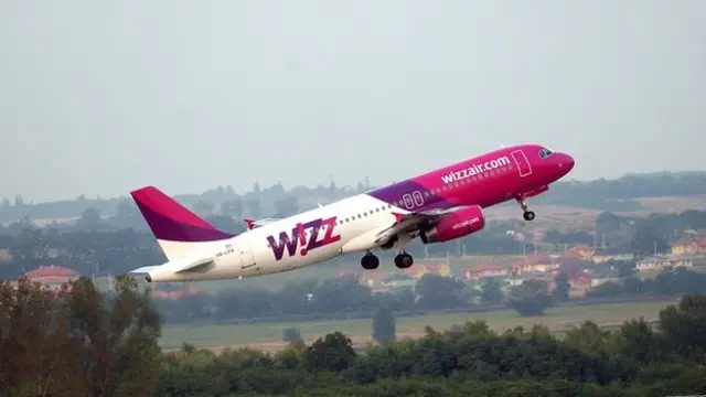 Wizz Air plane