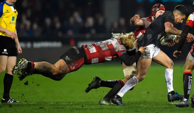 Richard Hibbard tackle