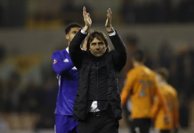 Conte applauds