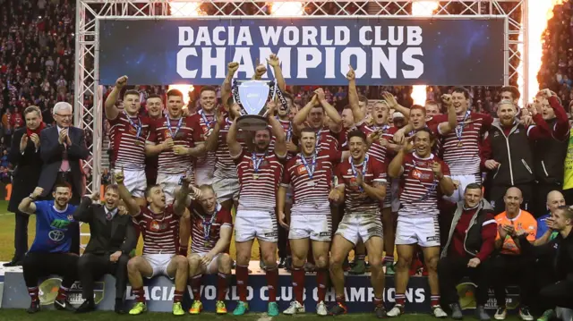 Wigan lift the trophy