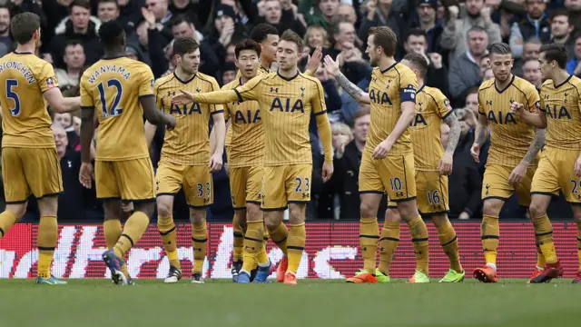 Harry Kane celebrates scoring their second goal