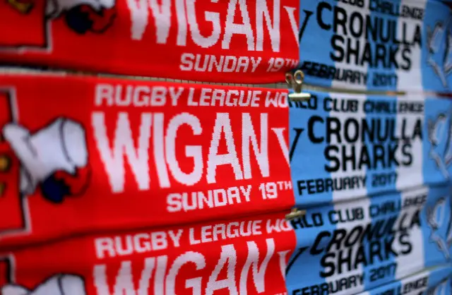 Wigan v Cronulla scarves