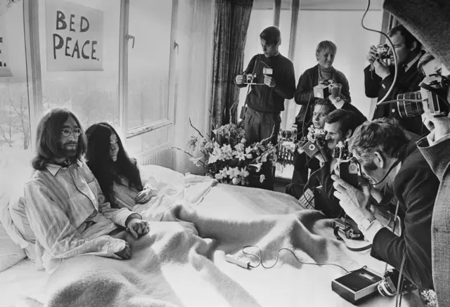 John Lennon and Yoko Ono's 'Bed Peace'