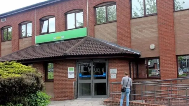 Tamworth job centre