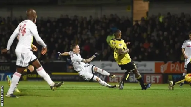 Stefan Johansen puts Fulham ahead
