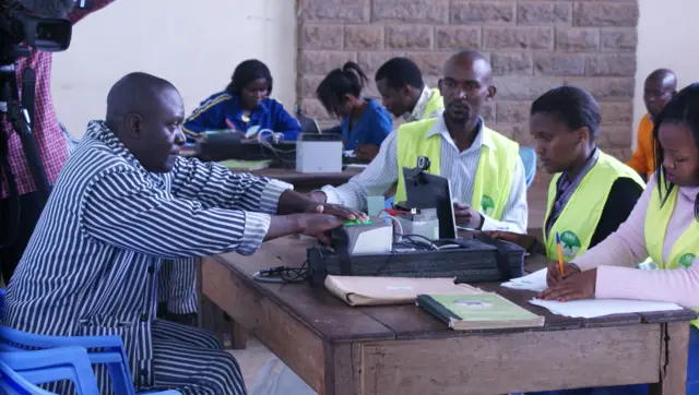 A prisoner registering to vote