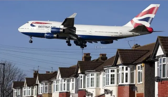 Plane coming into land at Heathrow