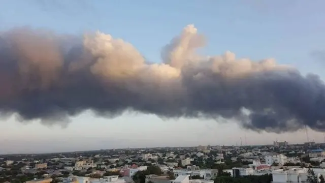 
          Smoke from Bakara market fire, Mogadishu, Somalia - Monday 27 February 2017
        