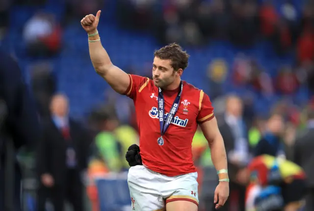 Halfpenny celebrates